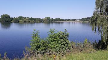 Aasee Bocholt: Blick auf die Badebucht