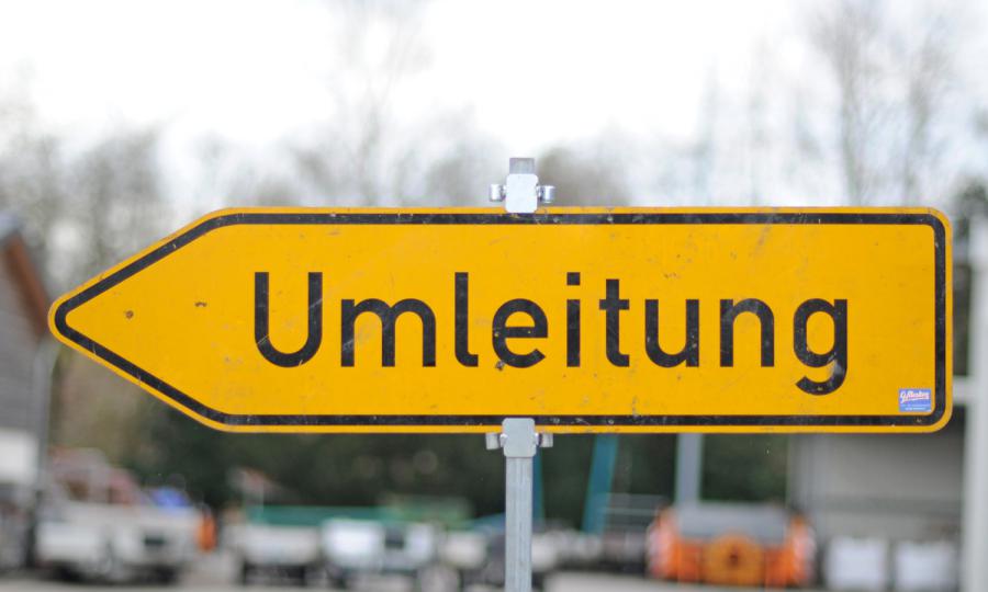 Verkehrszeichen 454 - Umleitungswegweiser (links) (Copyright: Bruno Wansing, Stadt Bocholt)