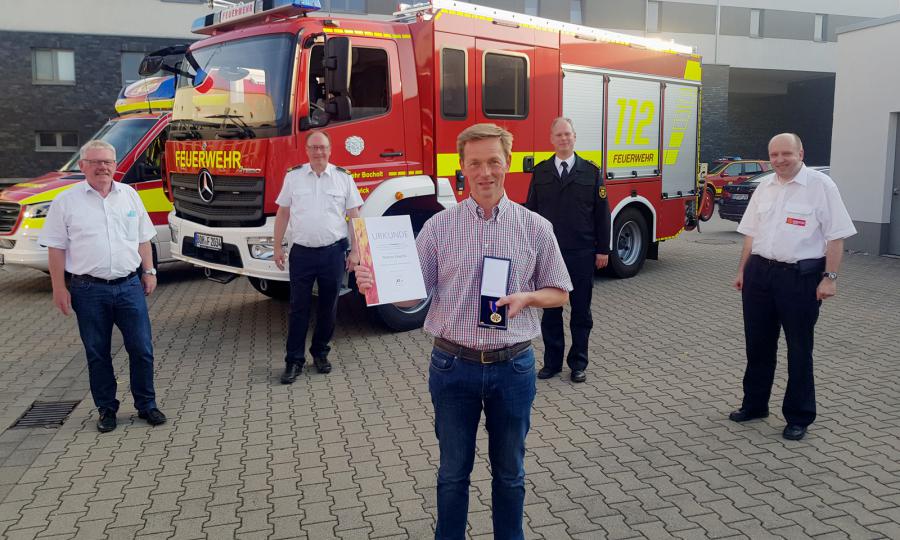 Ehrung Thomas Waschki Deutsche Feuerwehr-Ehrenmedaille (Copyright: Stadt Bocholt) Ehrung Thomas Waschki Deutsche Feuerwehr-Ehrenmedaille (Copyright: Stadt Bocholt)