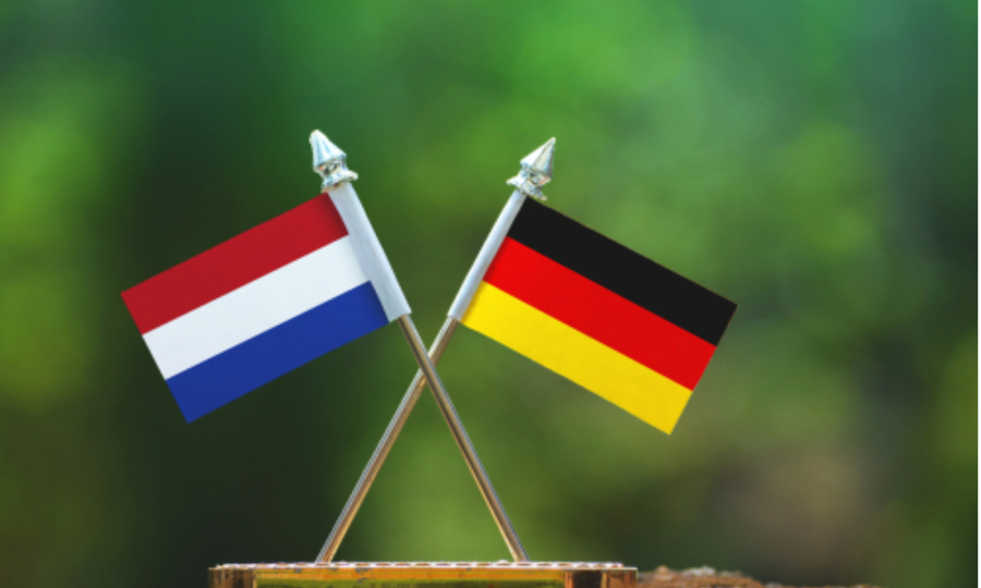 Bild: Deutsch-niederländische Flagge Niederlande (Copyright: shutterstock (Aritra Deb))