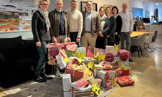 Foto 2. Liebevoll verpackte Geschenke mit den Wunschsternen