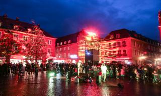 die Illumination öffentlicher Gebäude in Bocholt zum all- jährlichen Lichtersonntag im November.